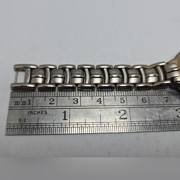 Carriage By Timex N9 WR30M Two Tone Ladies Stainless Indiglo New Battery - Picture 8 of 10